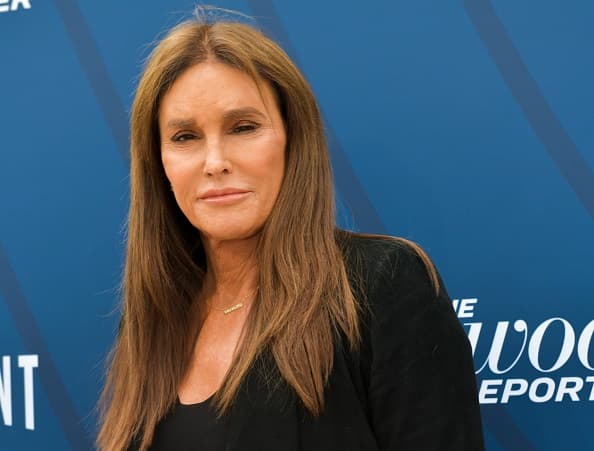 Tampoco lo había hecho la abuela, Caitlyn Jenner, quien con estos gemelos 
<b><a href="https://www.univision.com/entretenimiento/chismes/caitlyn-jenner-presume-a-su-nuevo-nieto-en-las-redes-sociales" target="_blank">ya suma 18 nietos.</a> </b>
<br>