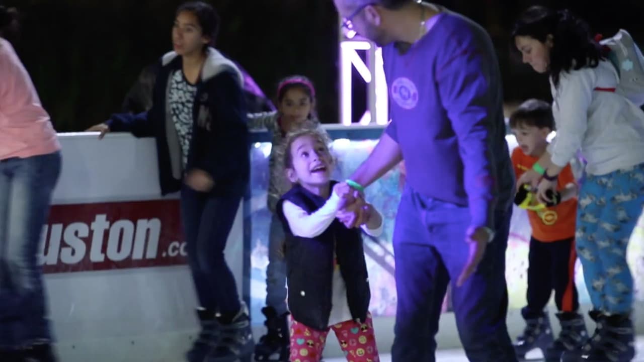 El patinaje sobre hielo en el parque Discovery Green de Houston comienza a partir del 15 de noviembre de 2019 hasta el 2 de febrero de 2020.