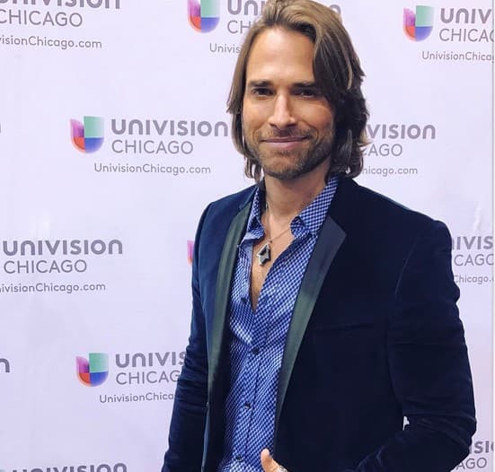 Vaya que se veía muy guapo.