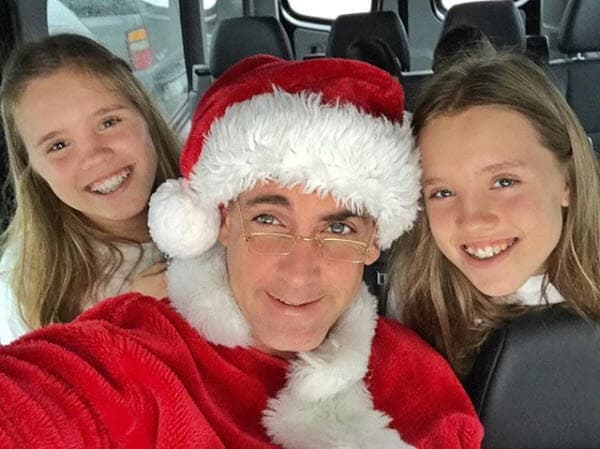 En una entrevista que les hizo Don Francisco en 2016, ambas confesaron que Carlos es un papá muy divertido.