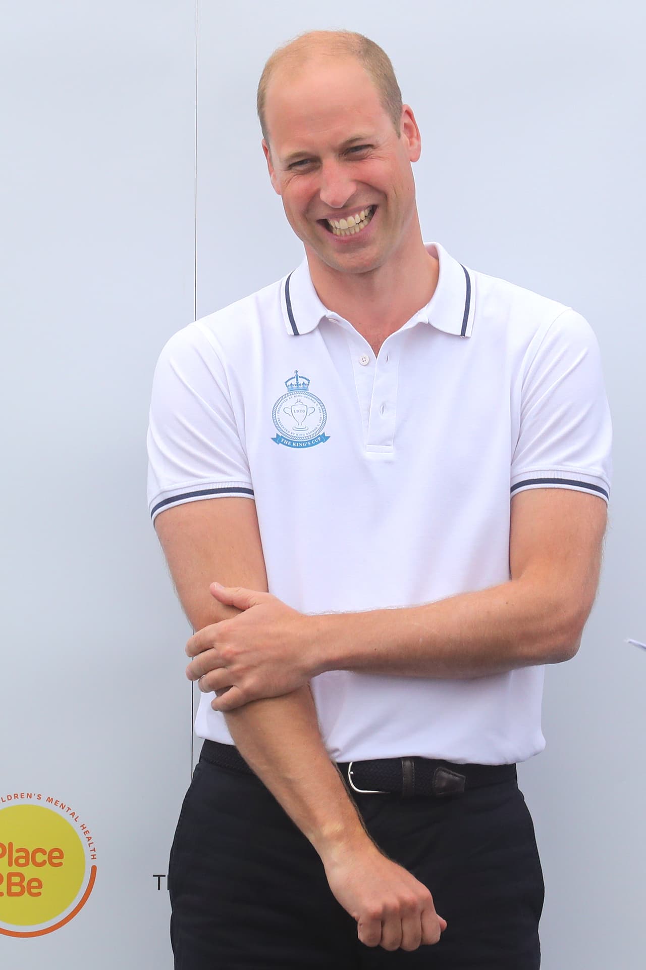 En la entrevista contó que le pidió al duque de Cambridge que
<b> se convirtiera en el padrino</b> 
<b>de Nell, su hija menor</b>, quien ahora tiene 11 años.
<br>