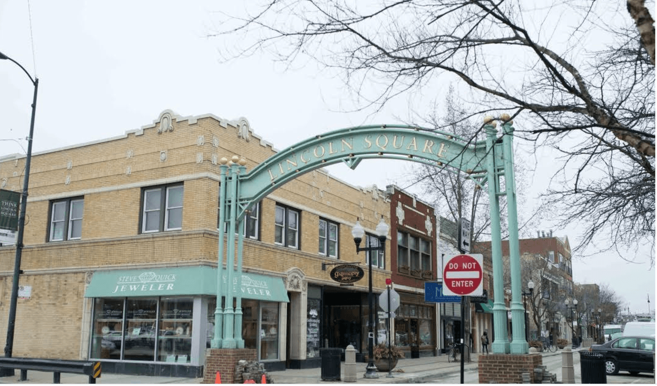 Más del 26% de los residentes de Lincoln Square son de origen Latino. Para la segunda quincena de abril, este barrio era el cuarto con más rápido crecimiento de infecciones de coronavirus.