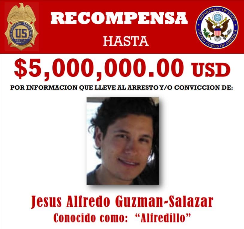 Los hijos del narcotraficante Joaquín ‘El Chapo’ Guzmán, exlíder del Cartel de Sinaloa, están ahora entre los criminales más buscados por Estados Unidos. Por información que lleva a su captura y condena se ofrece una recompensa individual de 5 millones de dólares.