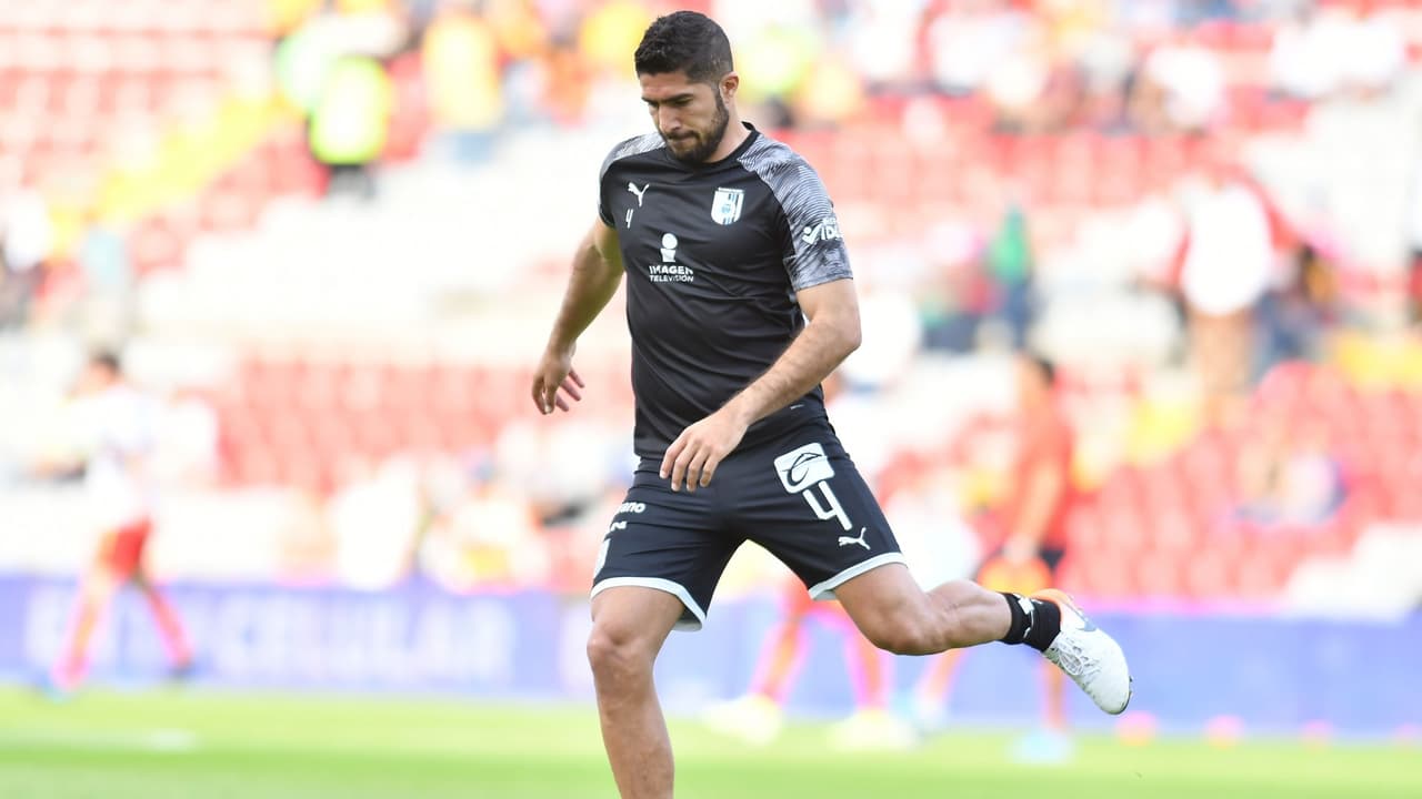 Jair Pereira reveló fuerte reducción de su sueldo en Querétaro