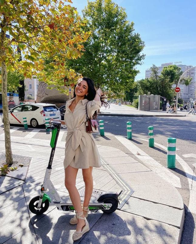 Alejandra se mostró emocionada de lo que le espera en este nuevo año que comienza: "Adiós a mis 21 que me acompañaron en el principio de la aventura más grande que decidí tomar y bienvenidos sean los 22", finalizó.
<br>