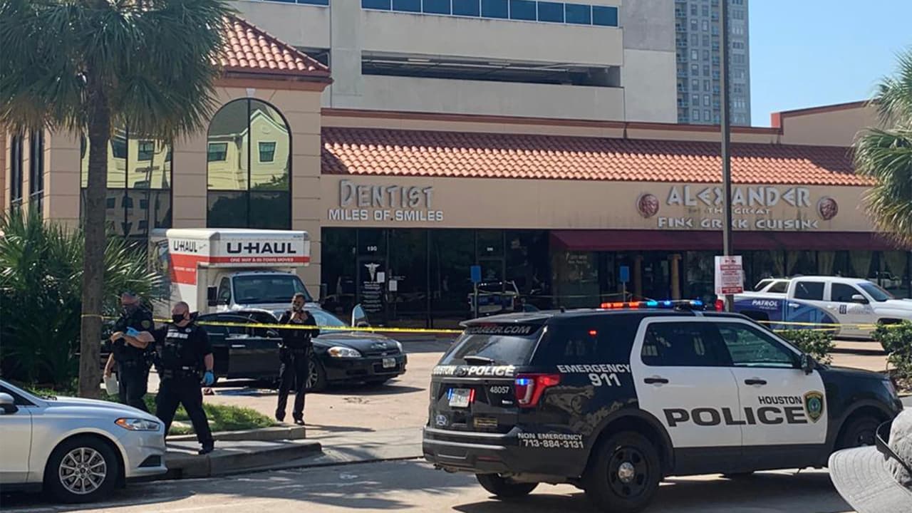Reportan una persona muerta y otra herida tras un tiroteo a la salida de un restaurante en Houston