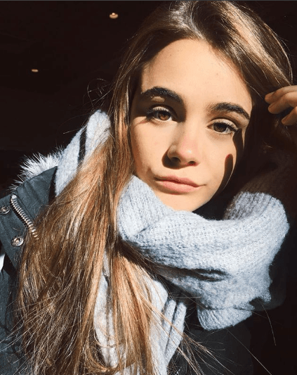 En la mayoría de sus fotografías, Natalia se muestra sin maquillaje para resaltar su belleza natural.