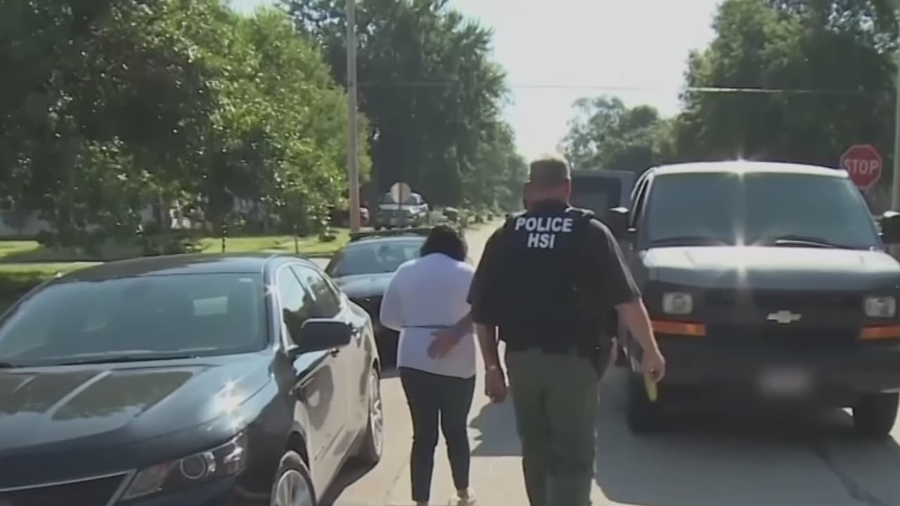 "Es inhumano": concejal de Doral critica los operativos de ICE y se separa de las políticas de Trump