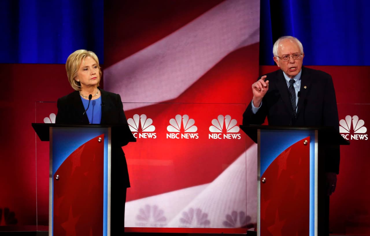 El futuro de Obamacare enfrenta a Clinton y Sanders en debate demócrata 