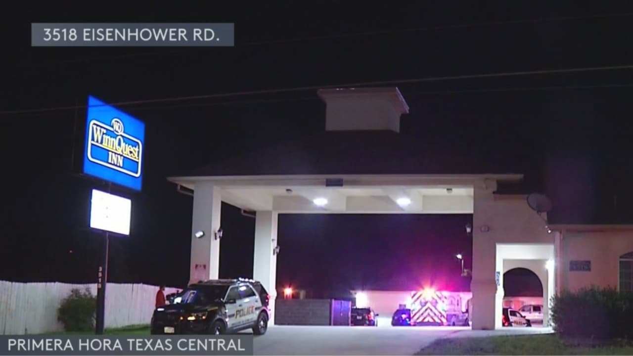 Hombre mata al exnovio de su pareja y luego la golpea 