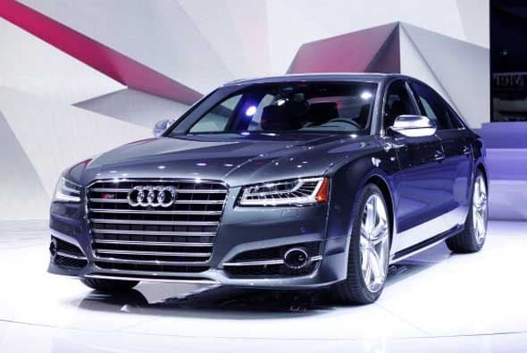 Audi aprovechó el Autoshow de Detroit para presentar el nuevo S8 crossover.