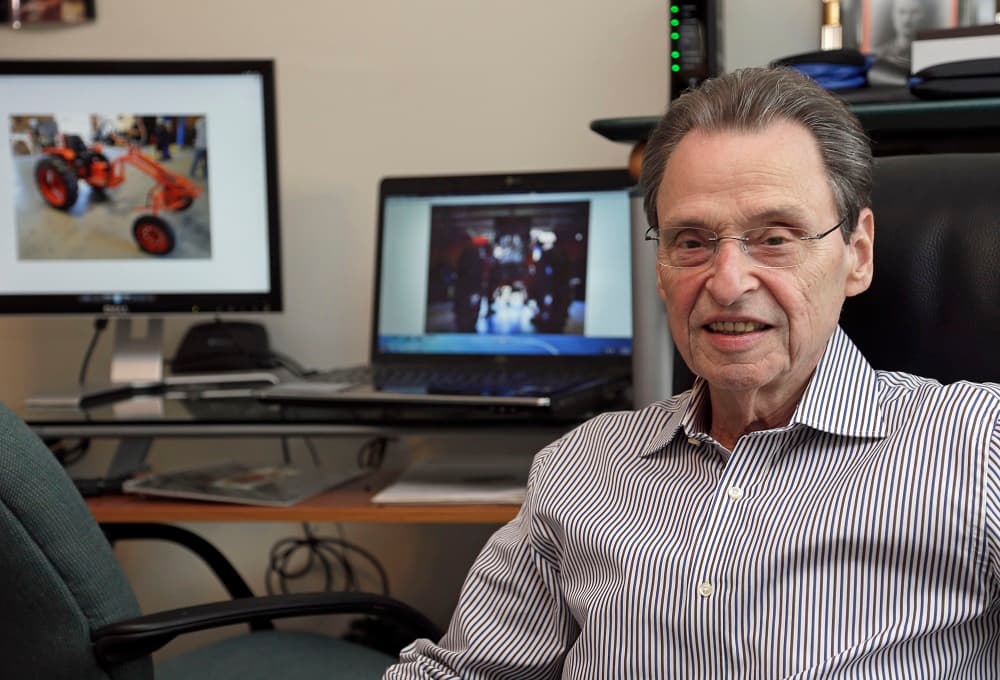 Berenthal dijo ser optimista sobre la posibilidad de que también puedan exportar los tractores.