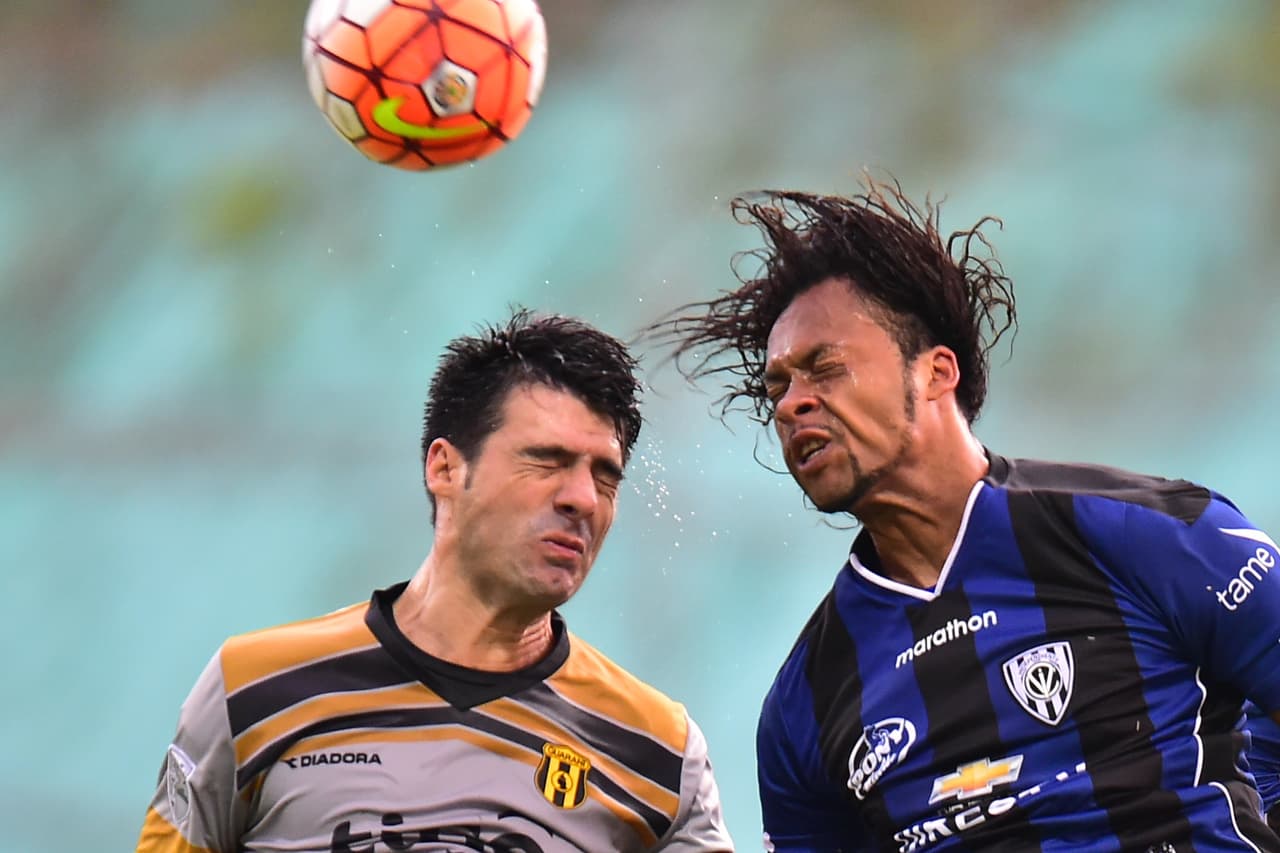 Los cabezazos en el fútbol: una preocupación creciente