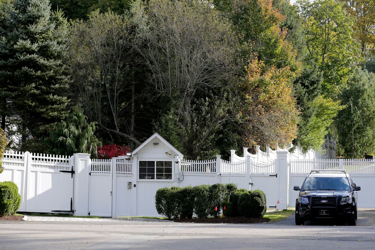 "El Servicio Secreto ha iniciado una investigación criminal (...) para determinar la fuente de los paquetes e identificar a los responsables.",
<a href="https://www.secretservice.gov/data/press/releases/2018/18-OCT/CMR_58_18_Secret_Service_Statement_Regarding_Interception_of_Suspicious_Packages.pdf"> se lee en el comunicado. </a>