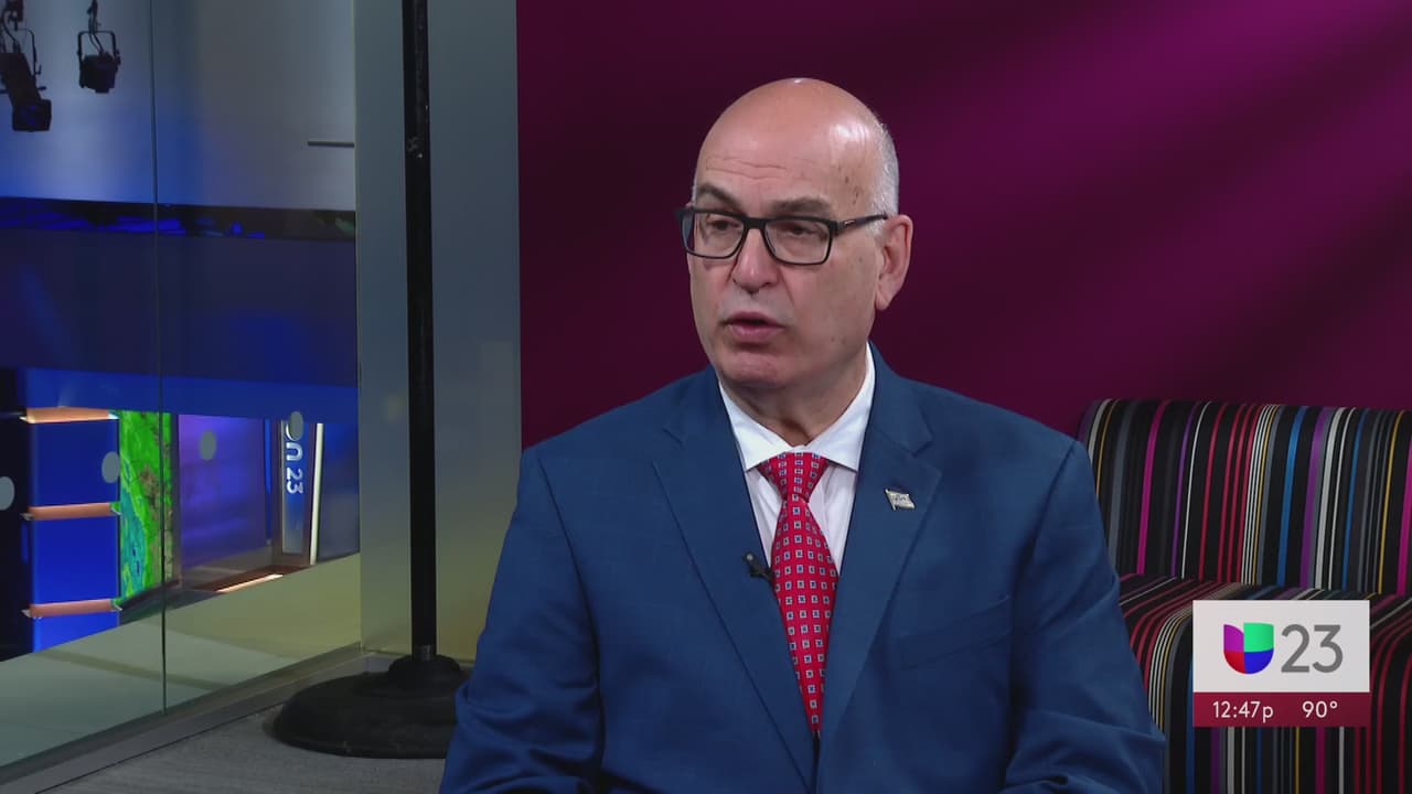 Exadministrador de Miami demanda a la ciudad por aplazamiento de las elecciones