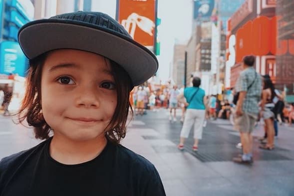 "Es un 
<b>niño increíblemente fuerte </b>y con el apoyo de la familia, amigos y mis fieles seguidores, esperamos con ansias el día en que vuelva a estar en remisión", expresó.
<br>