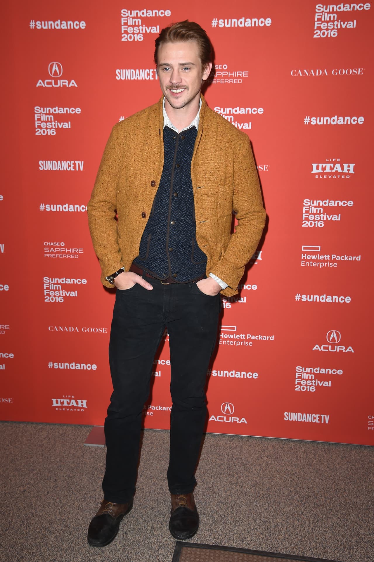 Estudió cine en la Universidad de Nueva York y en la de Columbia, hasta el momento ha producido cinco cortometrajes.