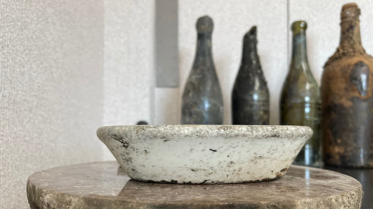 Se cree que los artefactos formaban parte del equipamiento de un vagón de pasajeros donde se proyectaban películas de cine.