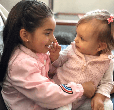 Alessandra Rosaldo no se quedó atrás y publicó tres tiernas fotografías de Kailani junto a Aitana.