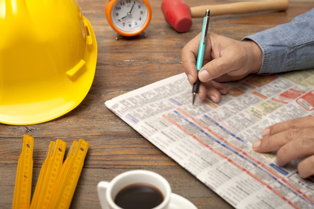 En otros aspectos, si estás buscando trabajo y no lo encuentras, tranquilo, hay una posibilidad en ciernes en estos momentos.