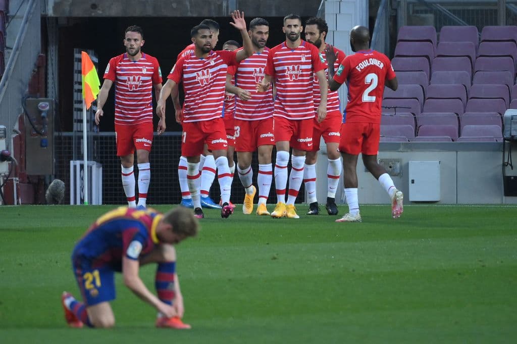 Los goles de Darwin Machís (63') y Jorge Molina (79') confirman la voltereta del 1-2 del Granada sobre el Barcelona y la pelea por el título de La Liga se pone color de hormiga.