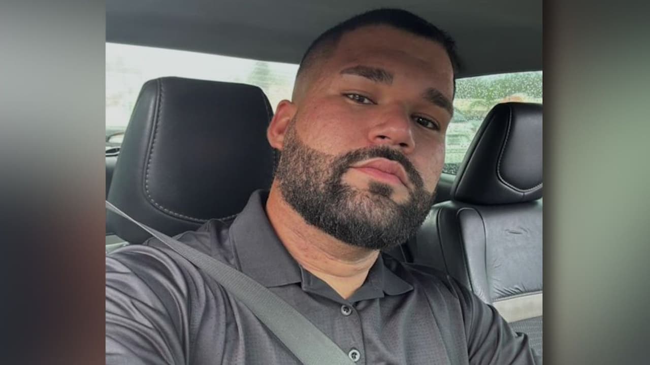 Madre busca a su hijo repatriado desde Texas y desaparecido tras el derrumbe de un hotel en Venezuela
