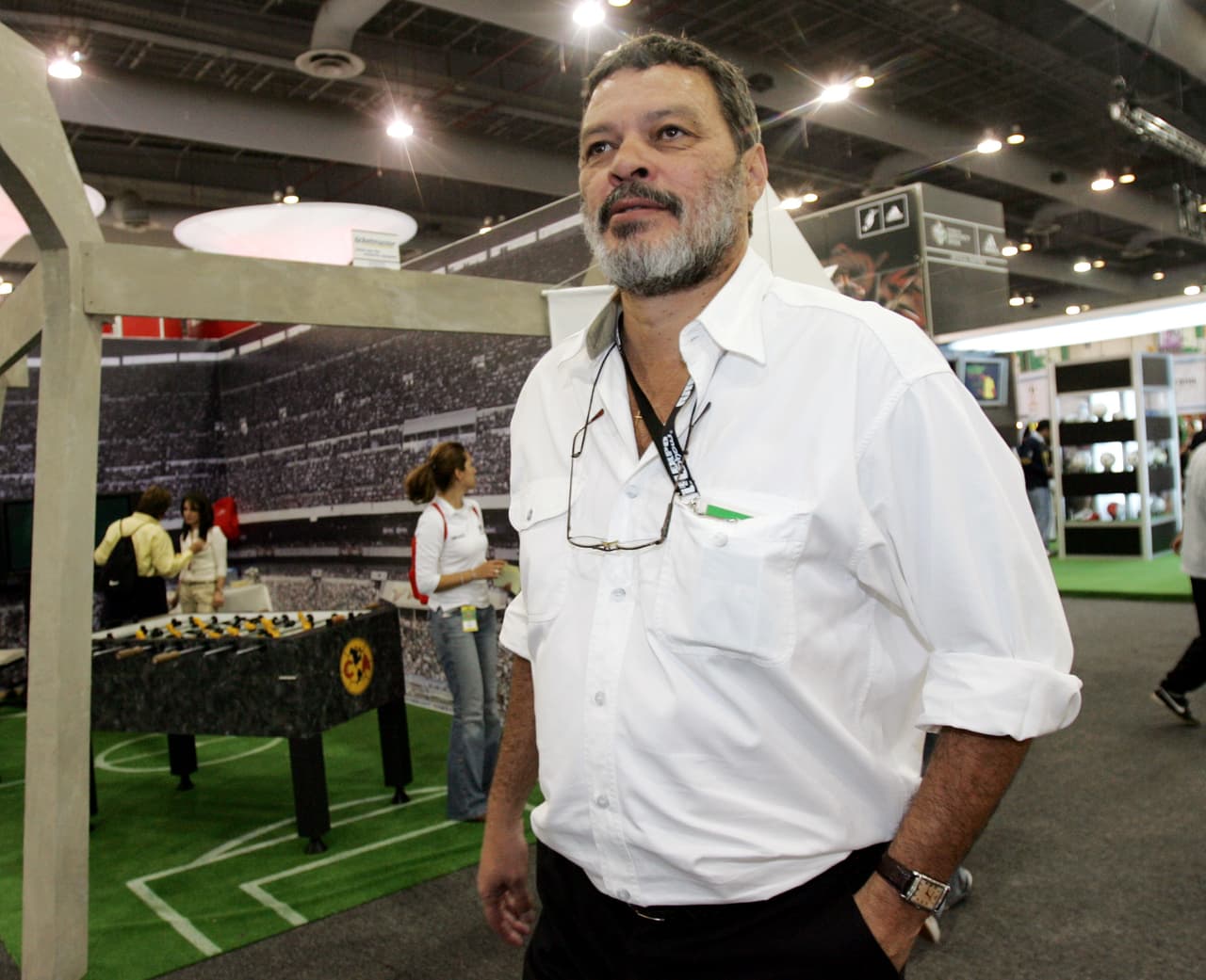 Socrates estudió medicina antes de destacarse en el fútbol e incluso la ejerció en un periodo corto luego de su retiro, aunque terminó por inclinarse hacia el periodismo deportivo.