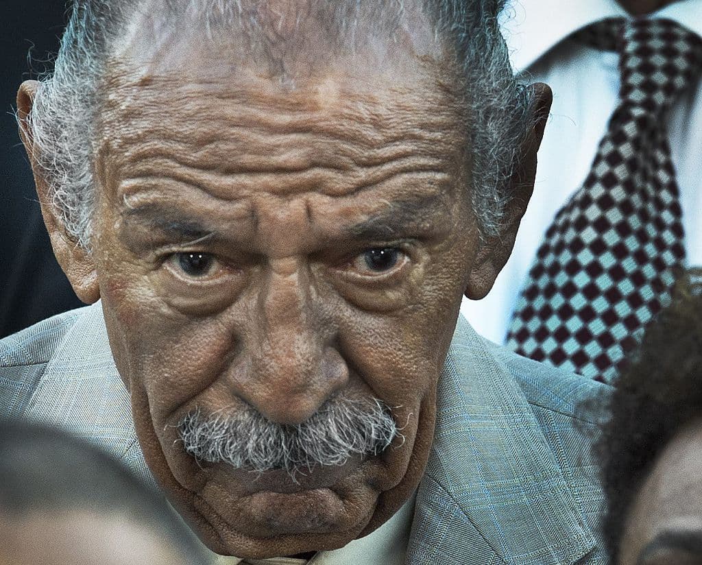 El congresista demócrata John Conyers Jr. anuncia su retiro inmediato tras acusaciones de acoso sexual