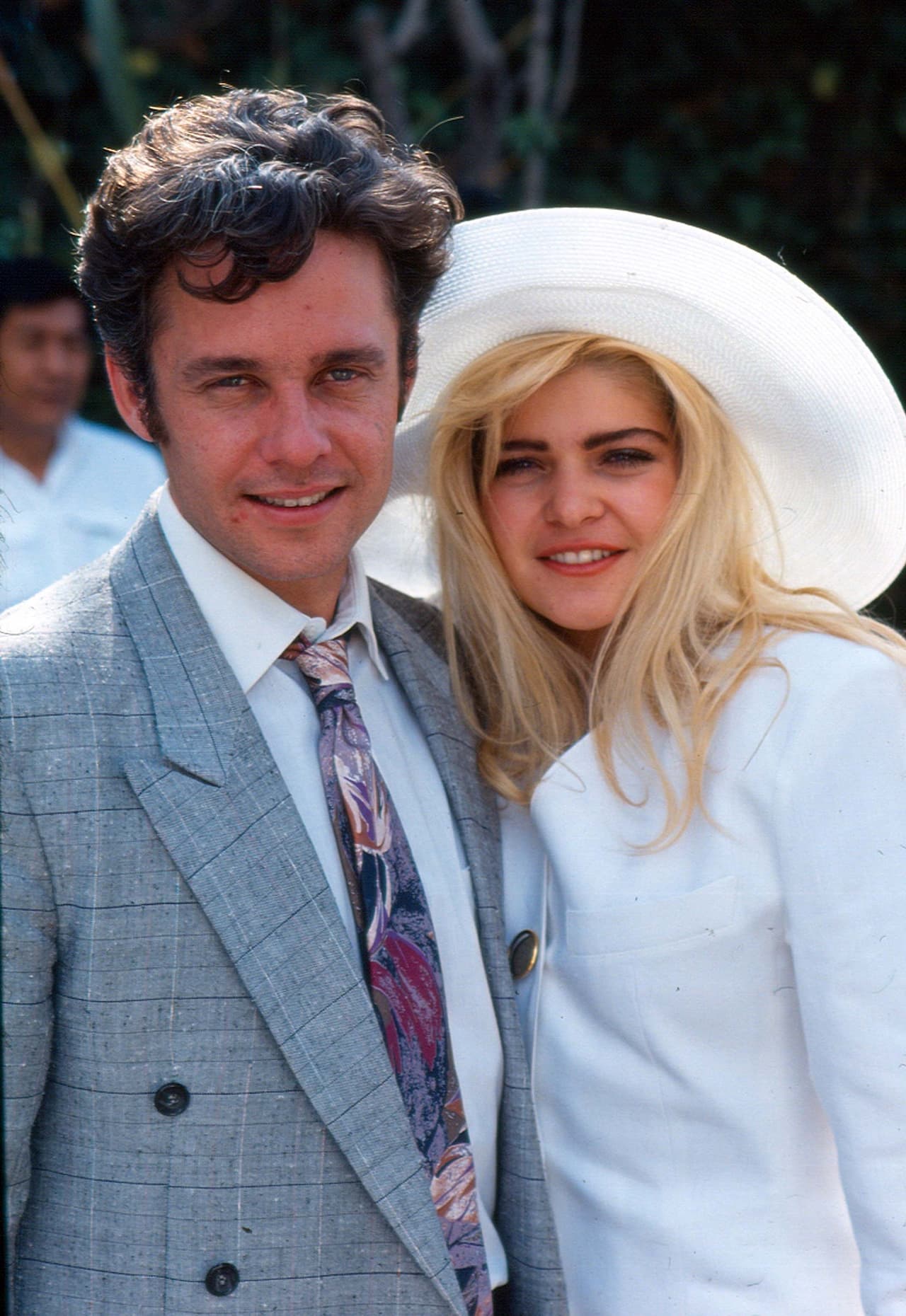 <b>Alexis Ayala </b>e 
<b><a href="http://www.univision.com/temas/itati-cantoral">Itatí Cantoral</a></b> también fue una de las parejas consentidas de los años noventa, su relación comenzó en 1993 y según información de 'Suelta la sopa' la actriz estaba perdidamente enamorada de él y de su familia.