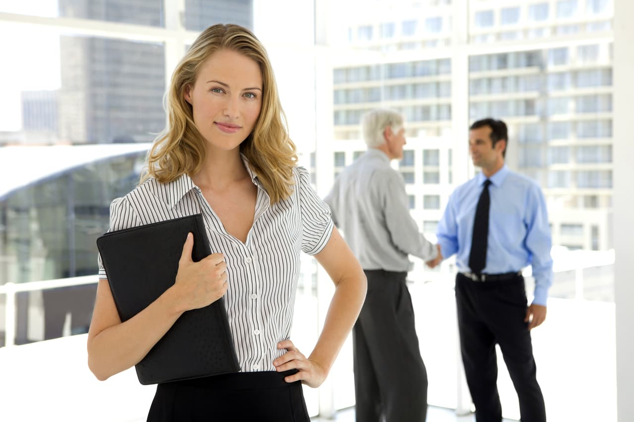 Tomarás todo lo sucedido como una experiencia ya que has aprendido tu lección y no cometerás nuevamente los mismos errores. Después de los eclipses de agosto habrá un toque de renovación a nivel laboral y muchos Leo estarán iniciando una nueva actividad más acorde con su personalidad.