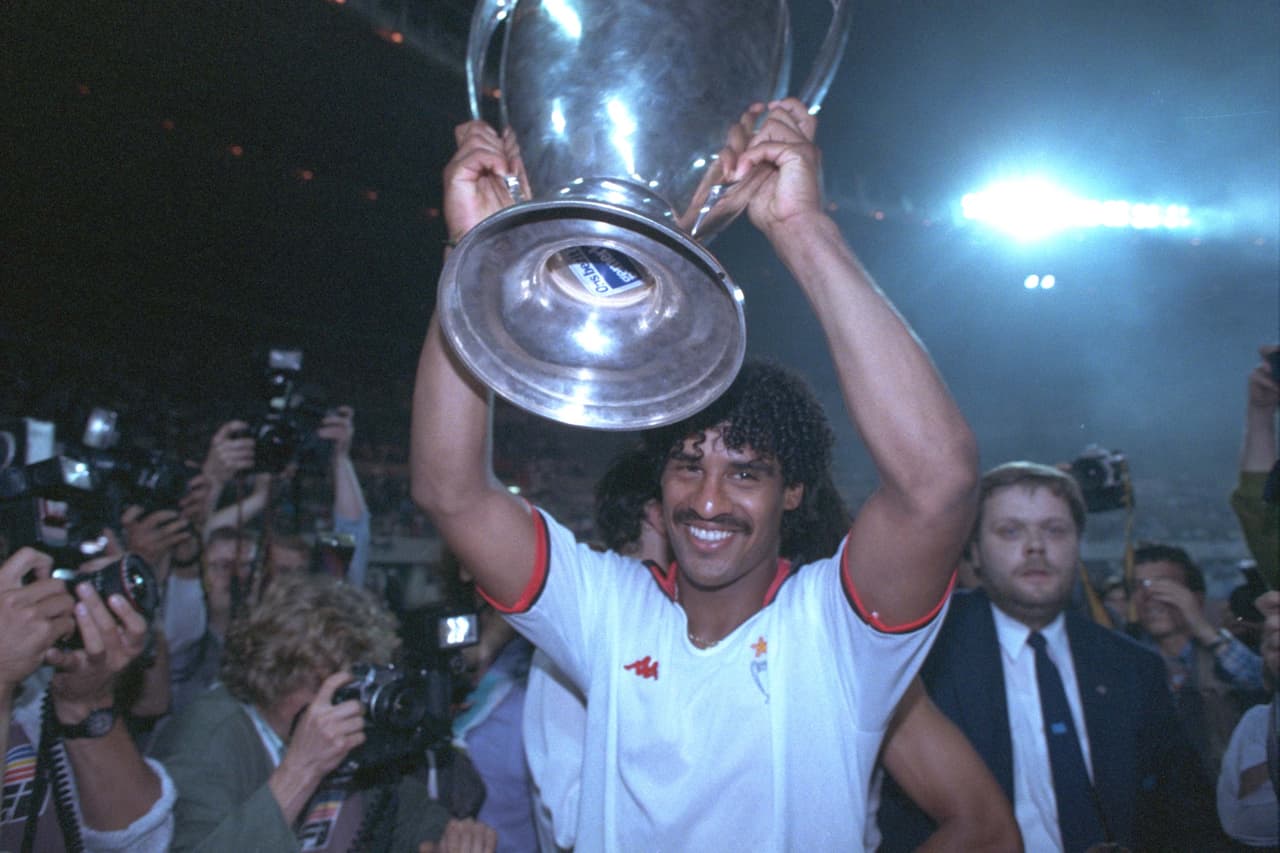 Frank Rijkaard | En la cancha levantó la ‘Orejona’ en 1989, 1990 y 1995. Desde el banquillo logró el campeonato continental en 2006.