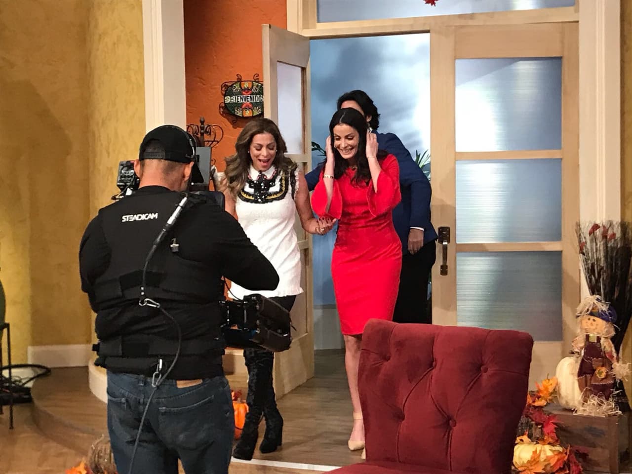 El momento más esperado de la mañana llegó, Dayanara Torres llegó más feliz y sonriente que nunca tras coronarse como la triunfadora de la noche.