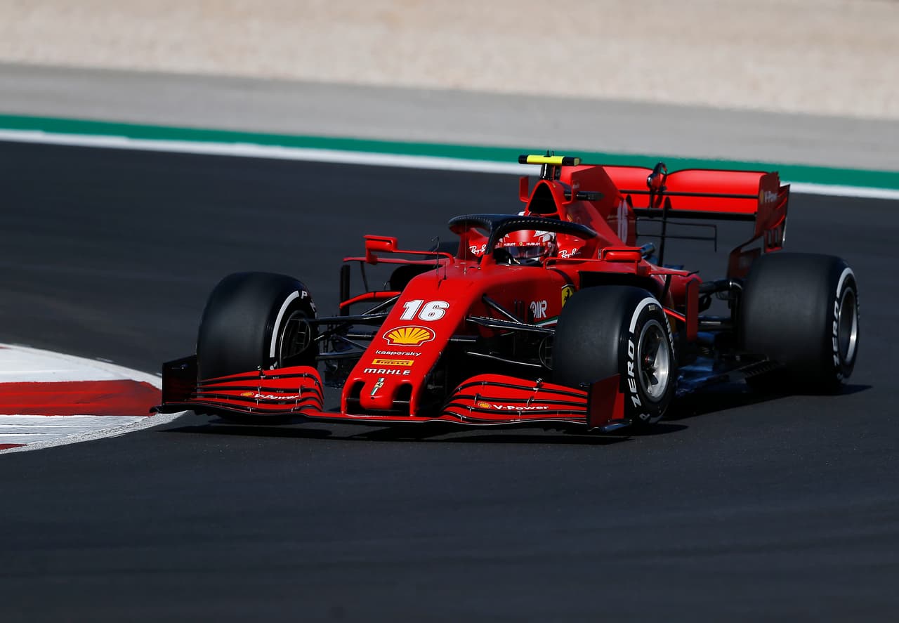 Bottas, Hamilton, Verstappen, Leclerc, Albon, Sainz, Pérez, Raikkonen, Ricciardo y Gasly fueron los 10 mejores en la sesión libre. El Gran Premio de Portugal se correrá el 25 de octubre.