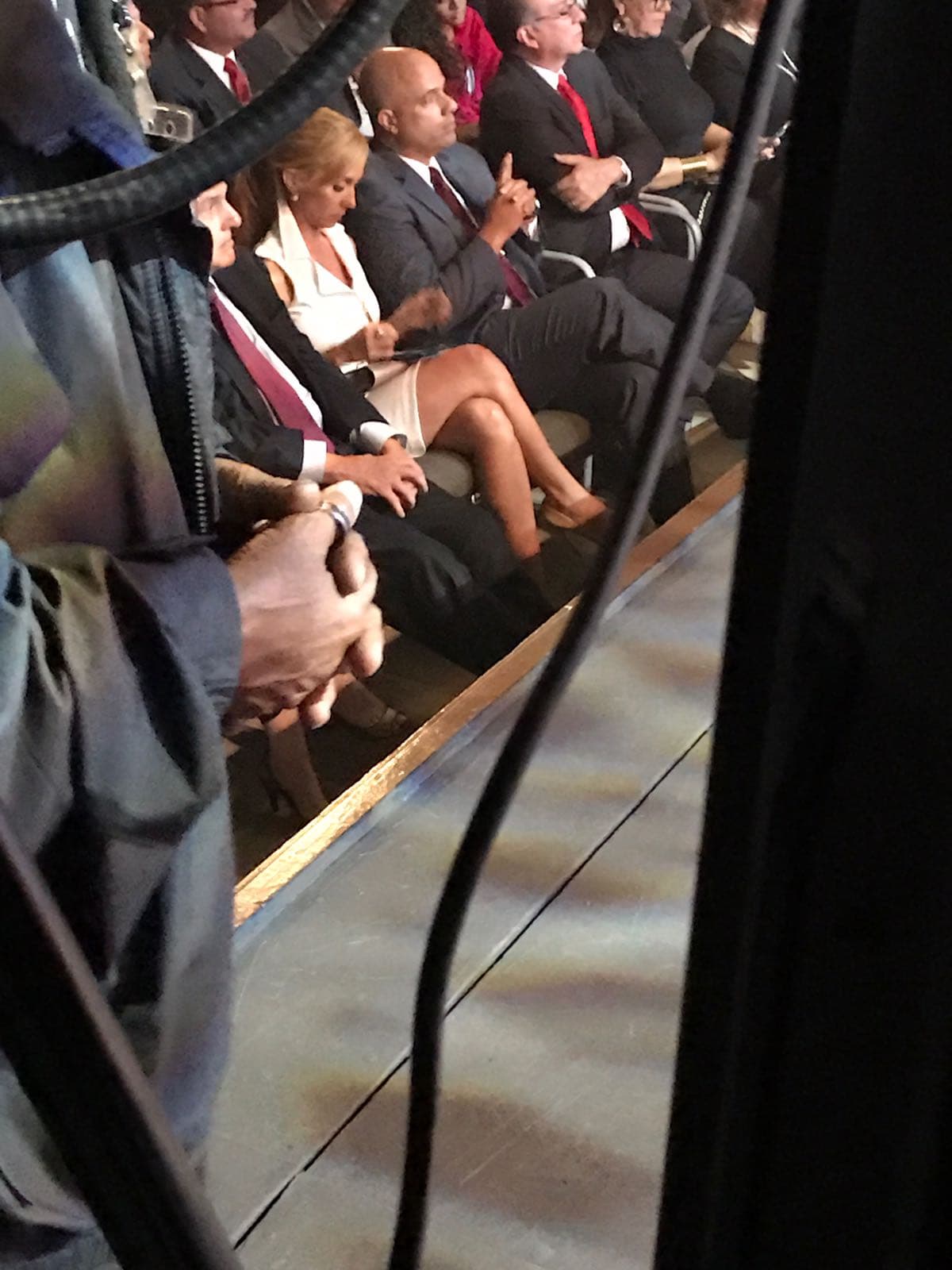 El último y decisivo debate entre los candidatos a la Gobernación puso cara a cara a todos los candidatos que buscar llegar a Fortaleza. Mira el backstage.