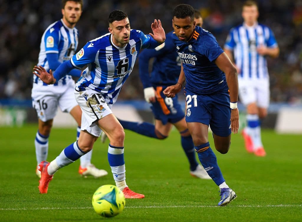 La defensa del Real Madrid brilla en San Sebastián, Luka Jovic se luce con gol y asistencia y el Madrid es lider solitario con 39 unidades.