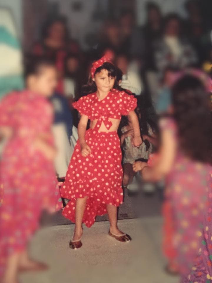 Agregando que; "mi mamá pasaba horas frente a una máquina de cocer haciendo mis vestuarios". Algo que Ana Patricia siempre llevará en su corazón.