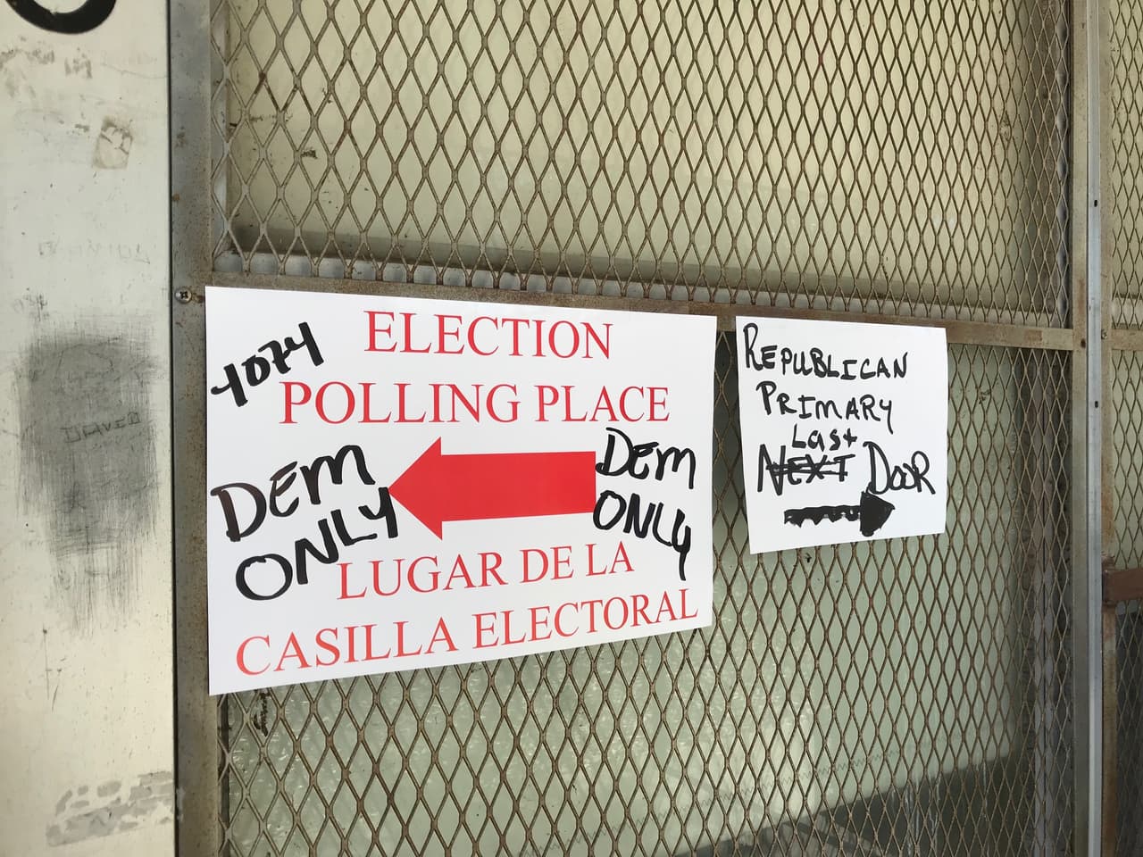 El electorado hispano es más joven que el resto de la población de votantes registrados. Un 37% tiene entre 18 y 34 años, en comparación con un 25% de los no latinos, destaca el 
<a href="https://d3n8a8pro7vhmx.cloudfront.net/naleo/pages/190/attachments/original/1519929347/2018_TX_Primary_Profile.pdf?1519929347">informe de NALEO</a>.