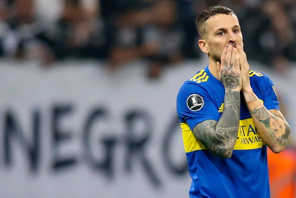 Tras errar penales, Corinthians se burla de 'Pipa' Benedetto y lo ‘hace socio’