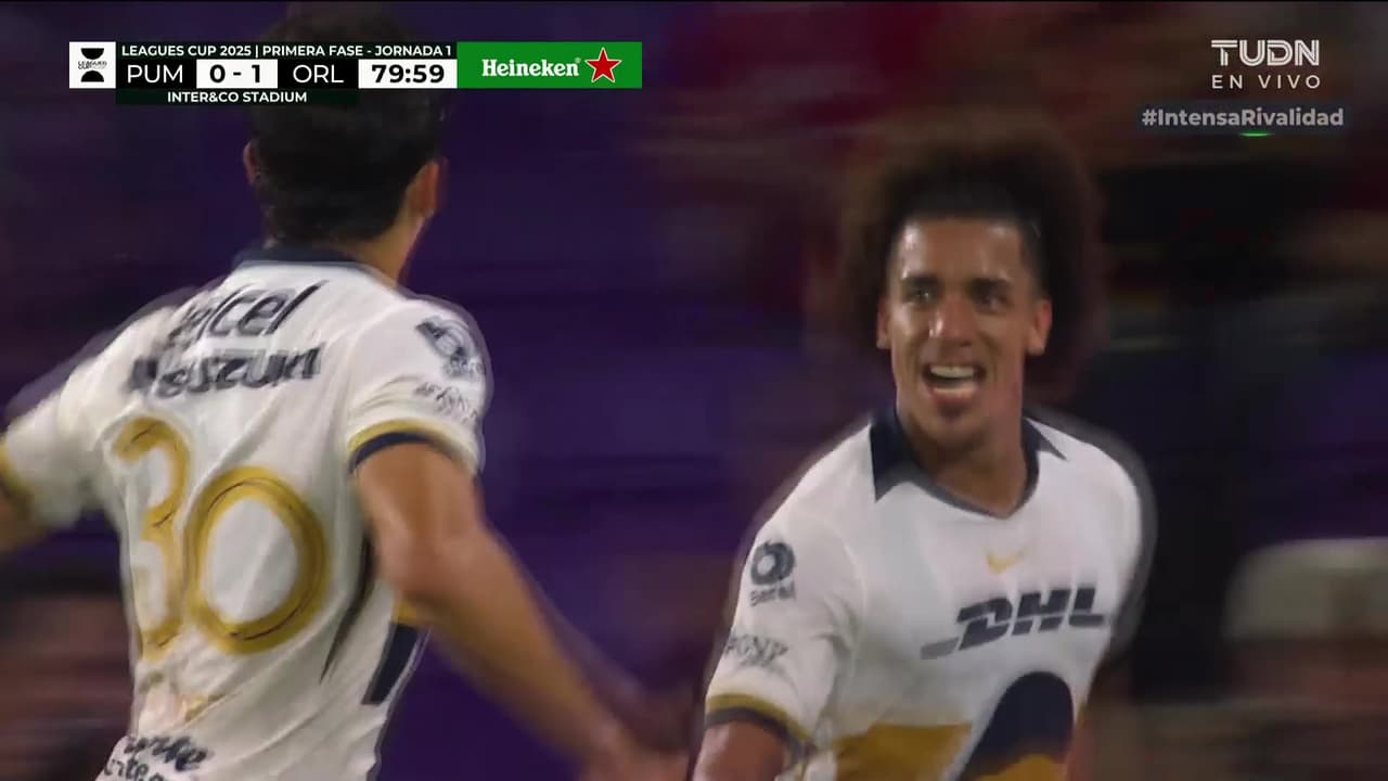 ¡Carrasquilla se inventa una jugada enferma y consigue el empate para Pumas!
