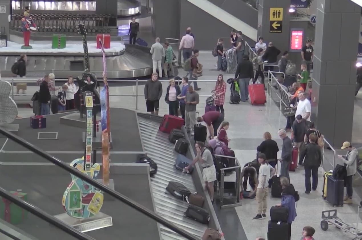 Aeropuerto de Austin reporta largas filas por falla en proceso de check in: piden a viajeros llegar con tiempo extra