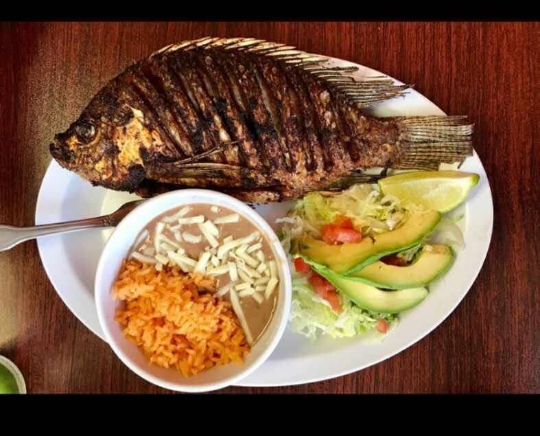 Después de abrir su local en Main Street, Antojitos Carmen rápidamente se convirtió en uno de los lugares más populares de Columbus Junction, inspirado en el exitoso restaurante con el mismo nombre en el barrio de Boyle Heights de Los Ángeles.