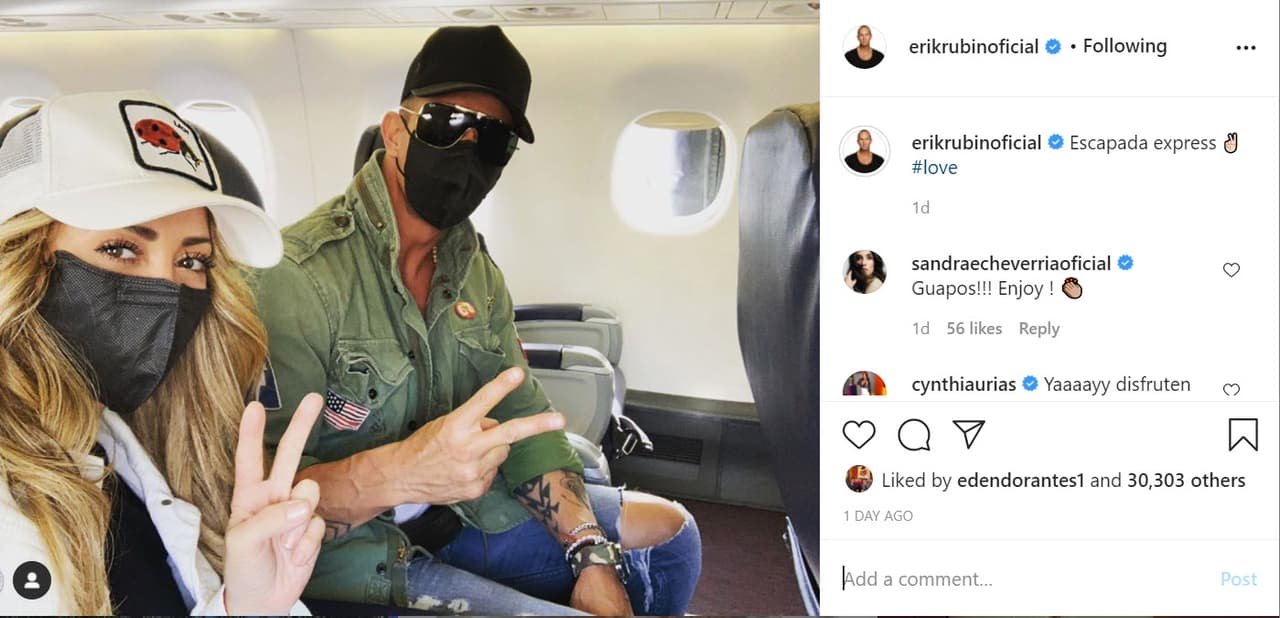 Las críticas iniciaron cuando el cantante publicó 
<b><a href="https://www.instagram.com/p/CGNWMhWH2p5/" target="_blank">esta foto </a></b>desde el avión junto con su esposa. La imagen la compartió el pasado domingo 11 de octubre con el siguiente mensaje: "Escapada exprés".
<br>