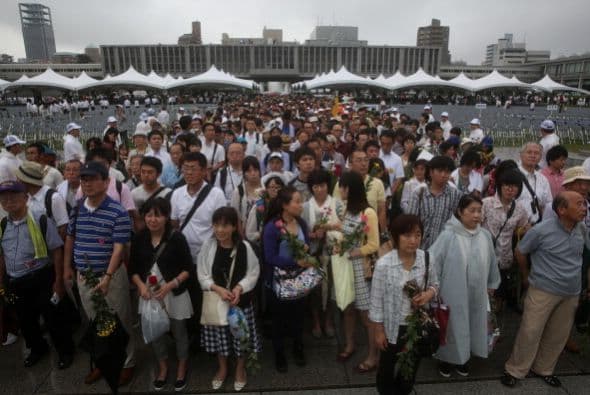 Personajes importantes ofrecieron también un discurso.