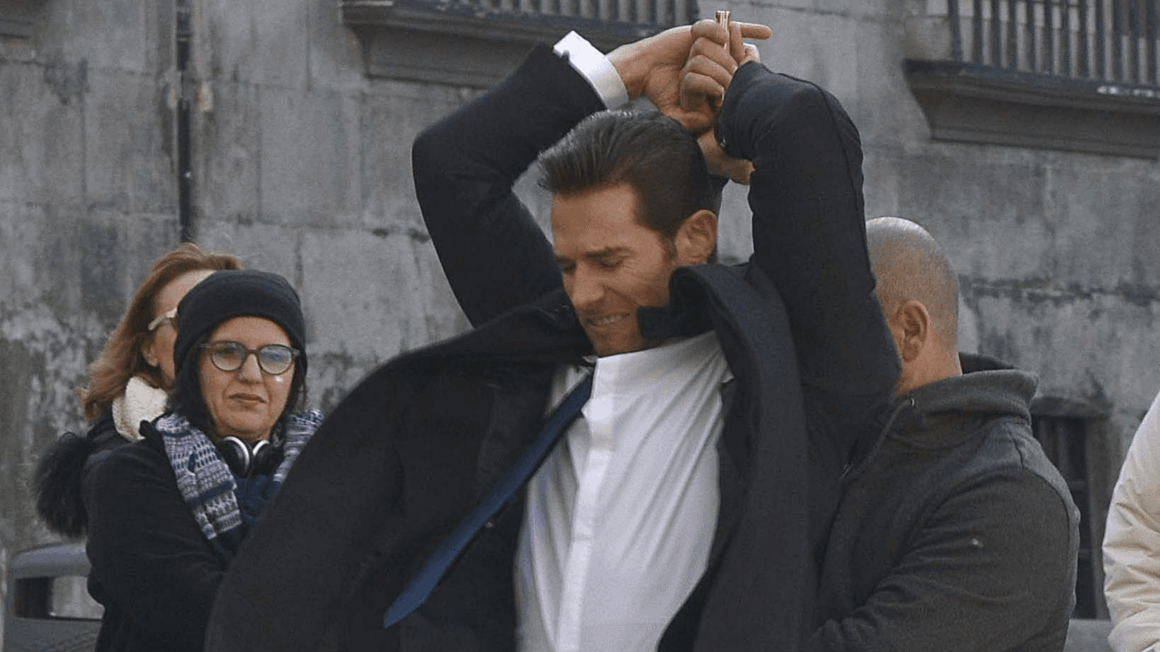 Fue creada por el escritor y periodista Arturo Pérez-Reverte e inició grabaciones a mediados de noviembre de 2018.