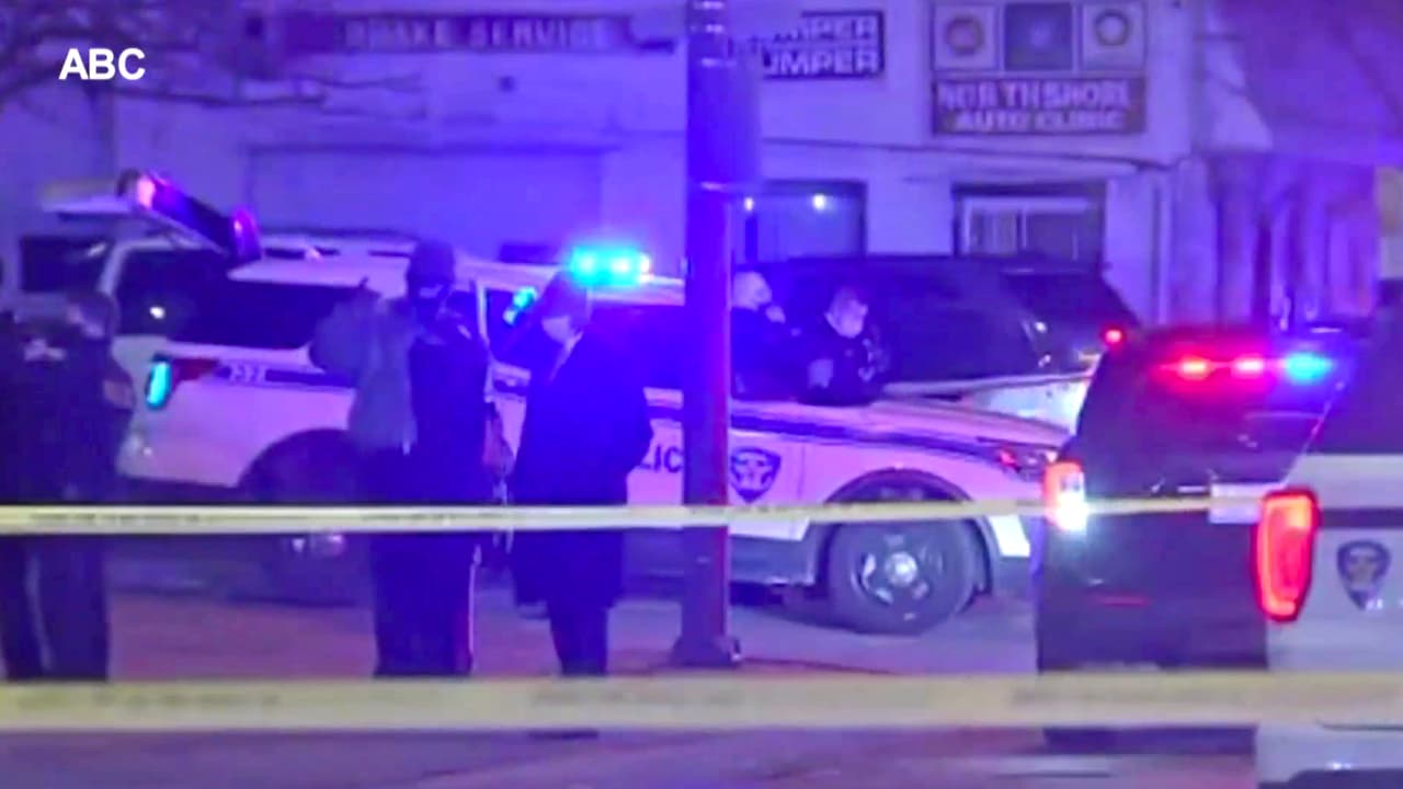 Sospechoso armado mata al menos tres personas y deja varios heridos en múltiples tiroteos en el área de Chicago 