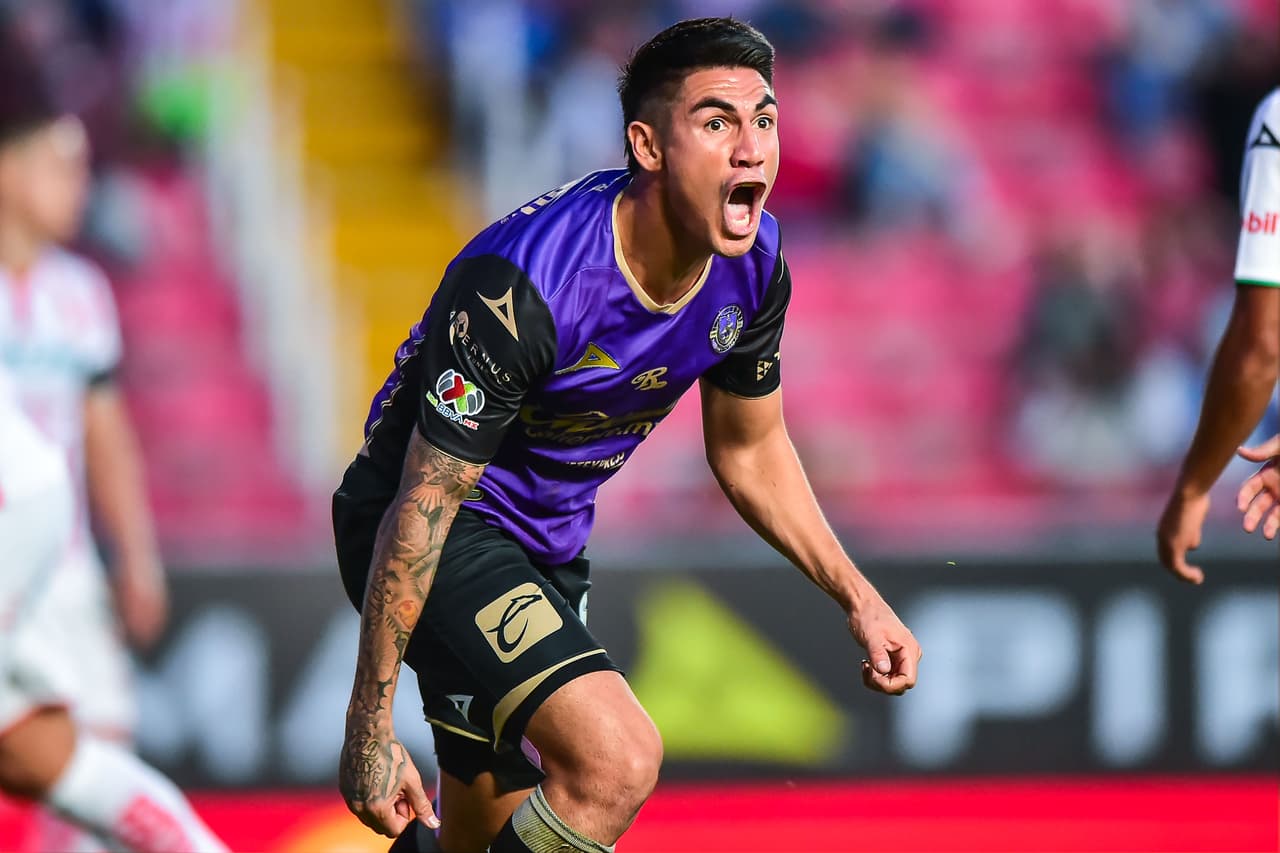 Justo antes de finalizar la primera mitad, Roberto Meraz le regresó la ventaja a los morados.
<br>
<br>