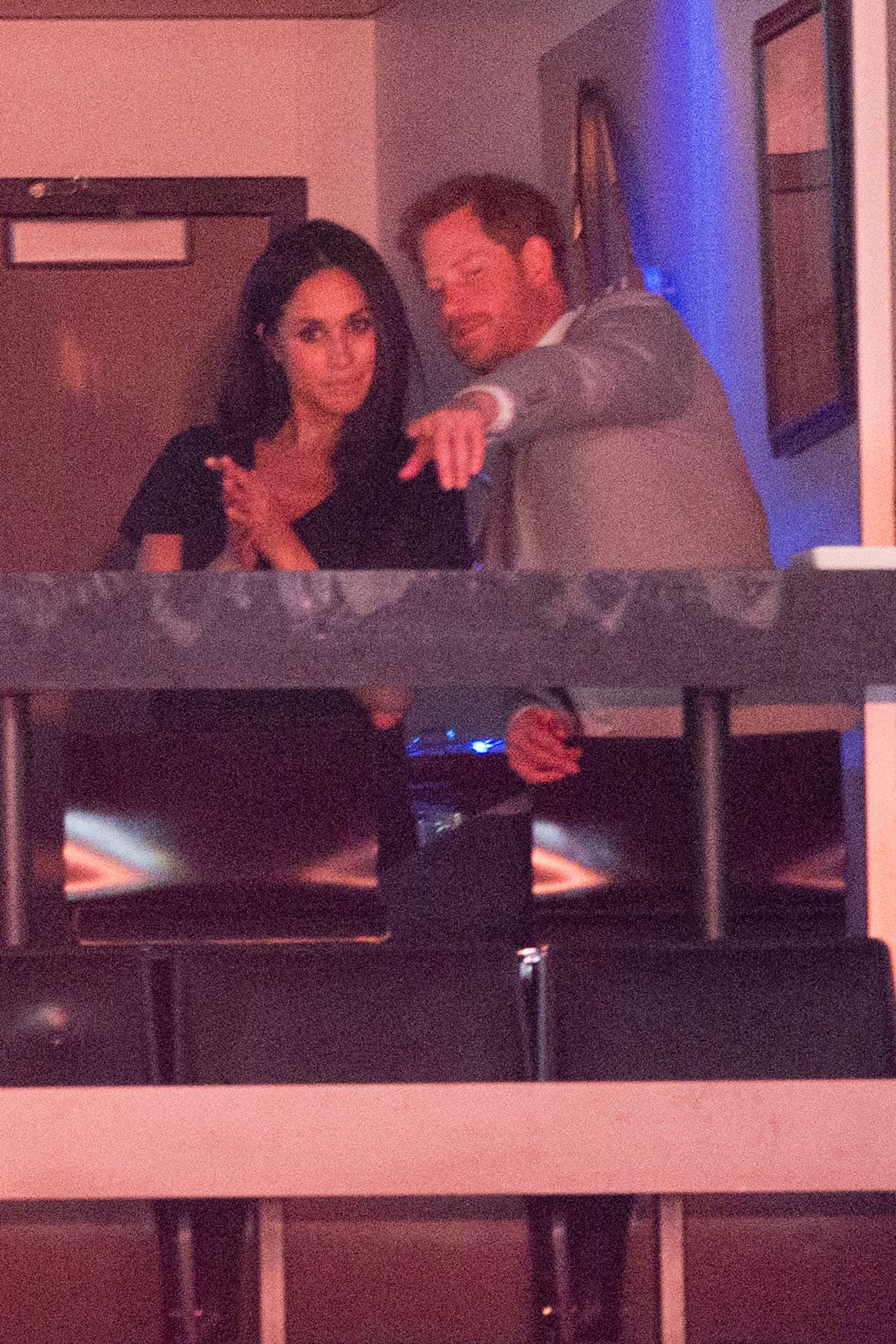 El príncipe confesó que antes de conocerla no sabía quién era ella, contrariando los reportes de que él había visto la serie de televisión donde Meghan trabajaba.