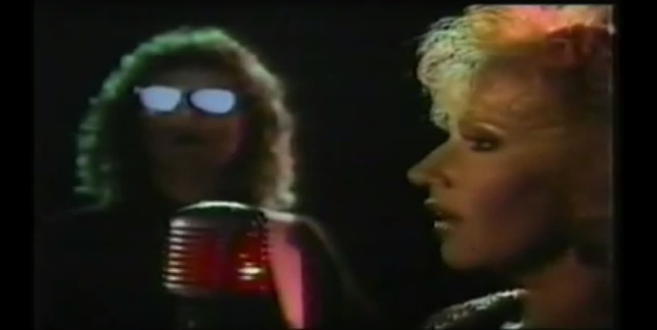 Todas las versiones de 'Eclipse Total del Amor' para ver el eclipse solar