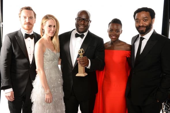 Steve McQueen, el director de "12 Years a Slave", recibió el Golden Globe. Mira aquí lo último en chismes.