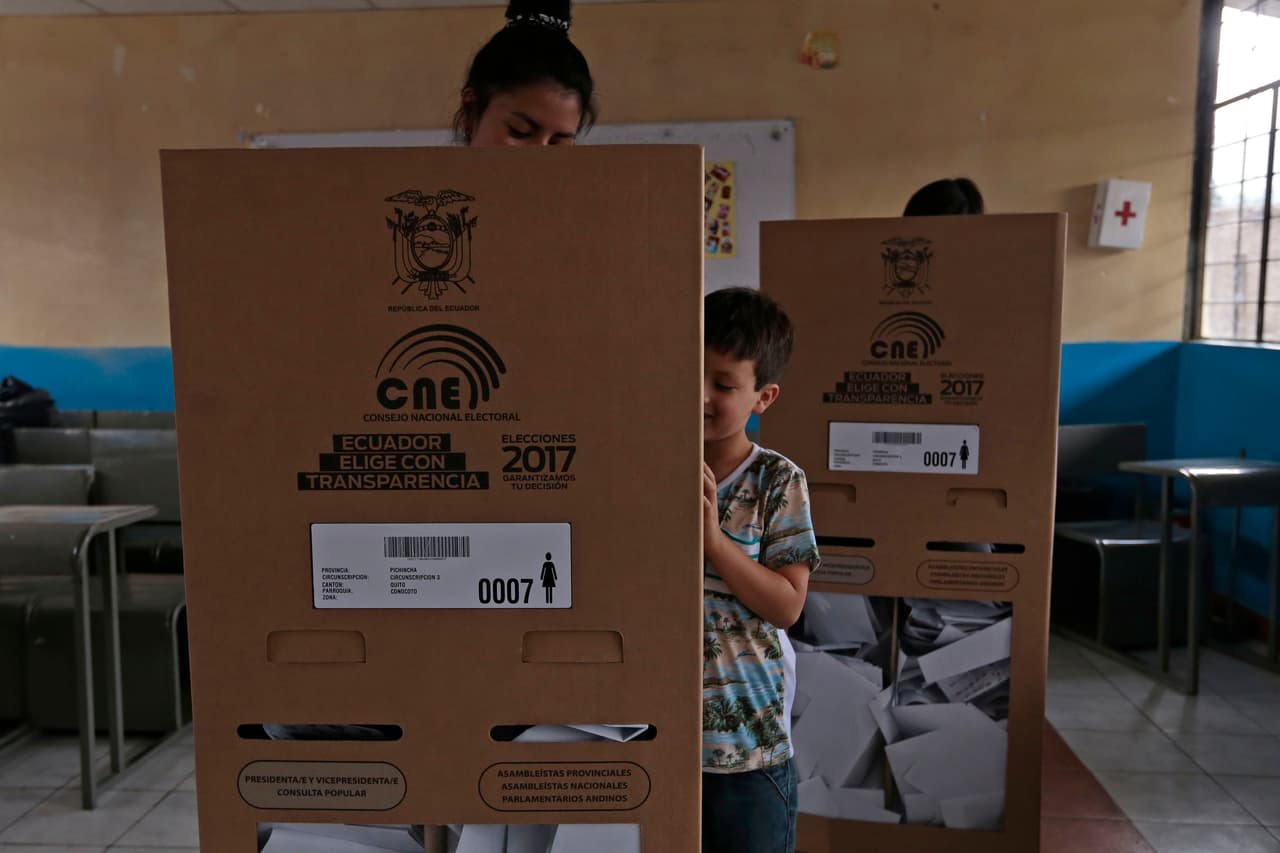 A diez días de la segunda vuelta de las elecciones, los ecuatorianos de Miami no saben dónde votar